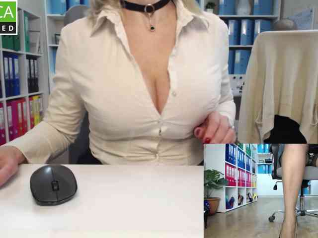 passionate_blonde webcam