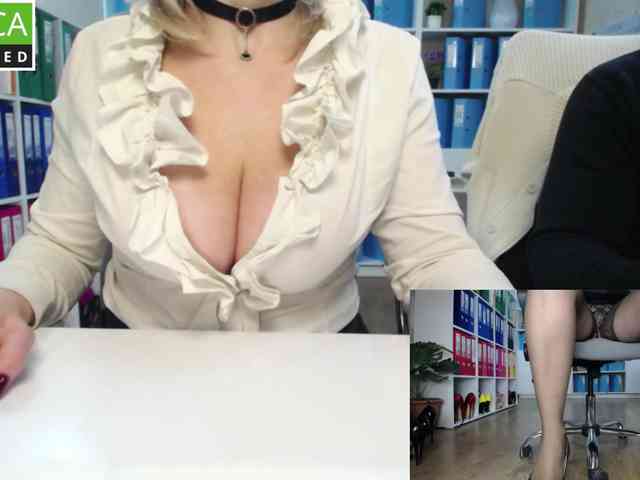 passionate_blonde webcam