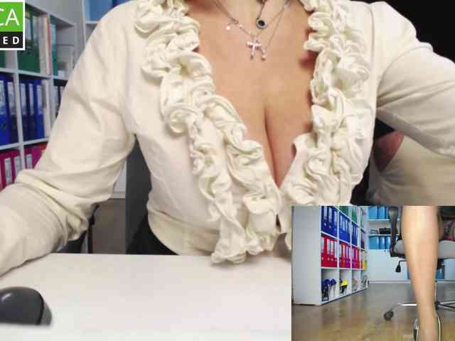 passionate_blonde webcam