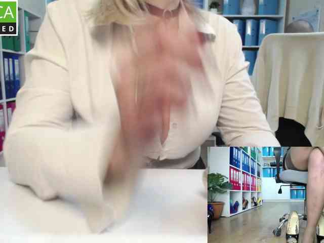 passionate_blonde webcam