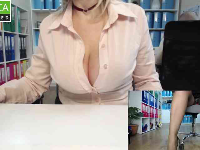 passionate_blonde webcam