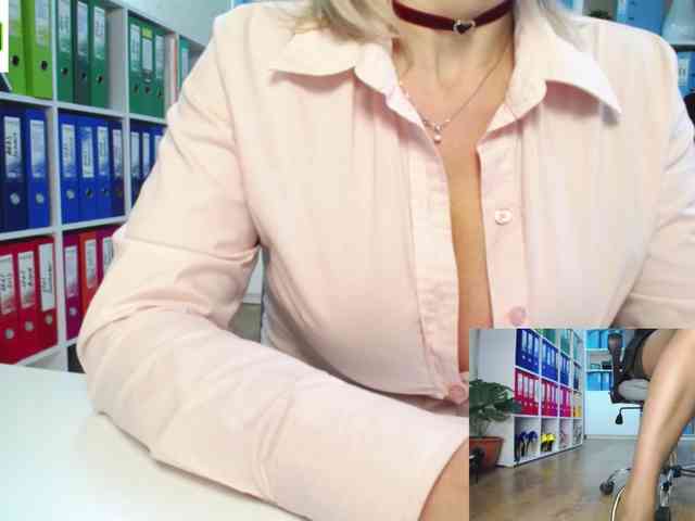 legsoffice Live Webcam on BongaCams