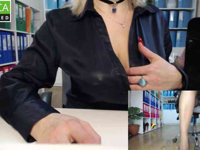 passionate_blonde webcam