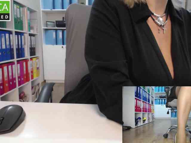 passionate_blonde webcam