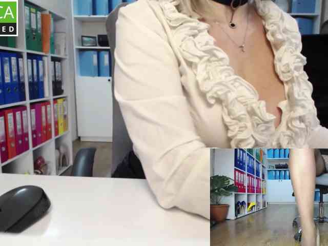 passionate_blonde webcam