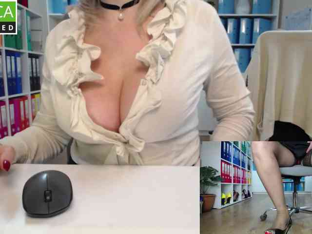 passionate_blonde webcam