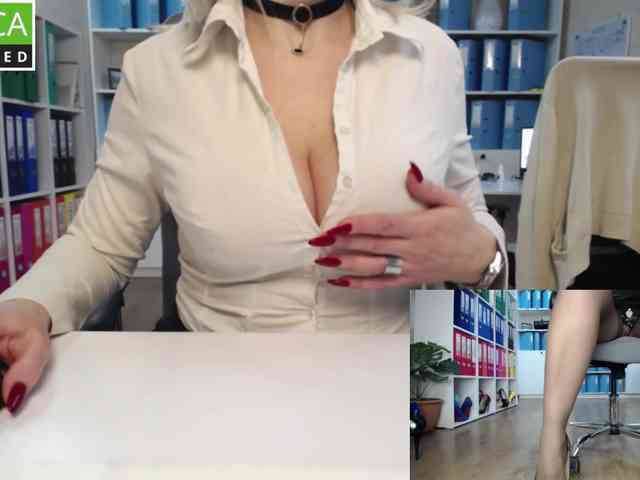 passionate_blonde webcam