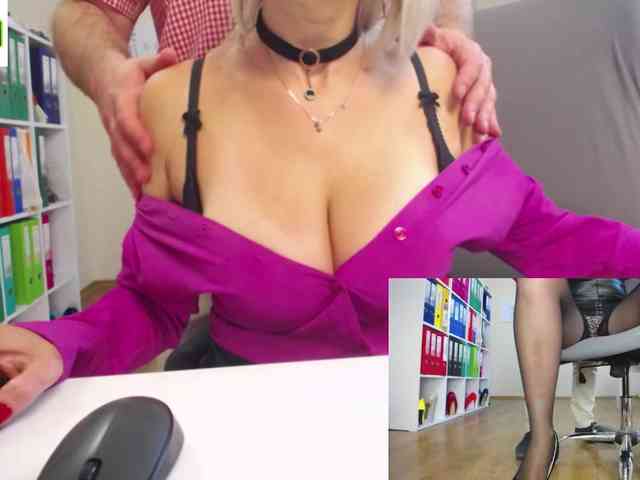passionate_blonde webcam