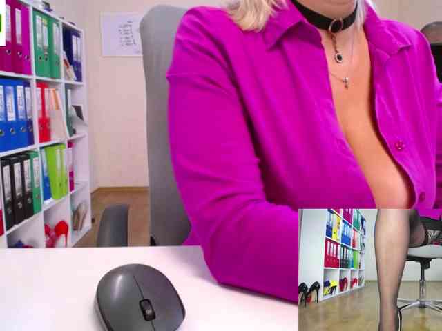 passionate_blonde webcam
