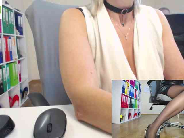 passionate_blonde webcam