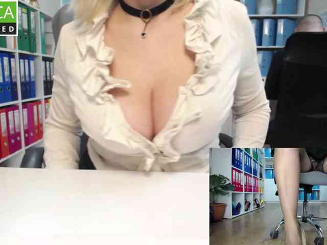 passionate_blonde webcam