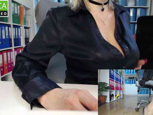 passionate_blonde webcam