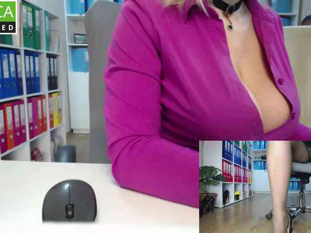 passionate_blonde webcam