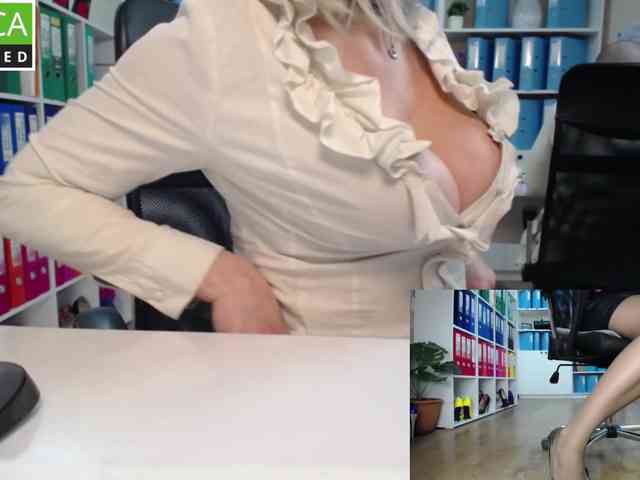 passionate_blonde webcam