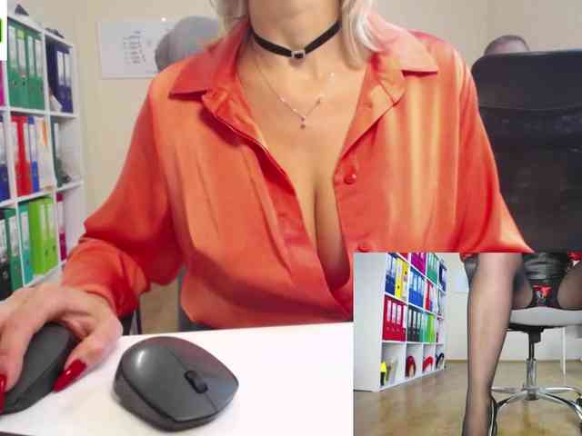 passionate_blonde webcam