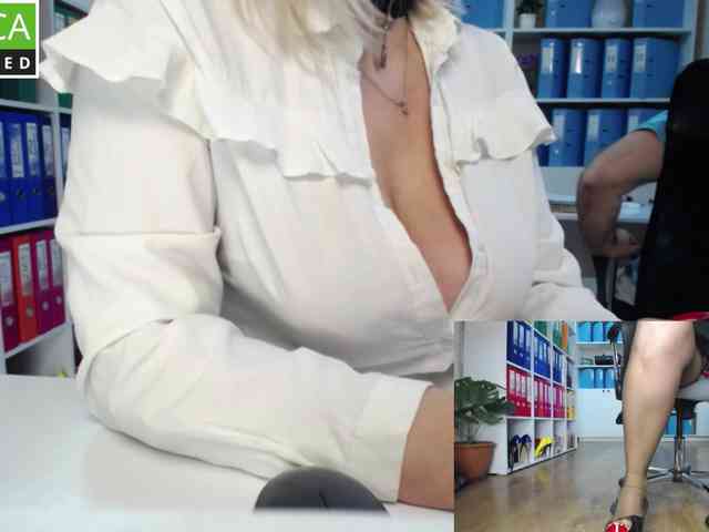 passionate_blonde webcam