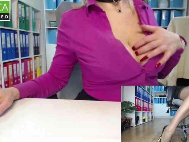 passionate_blonde webcam