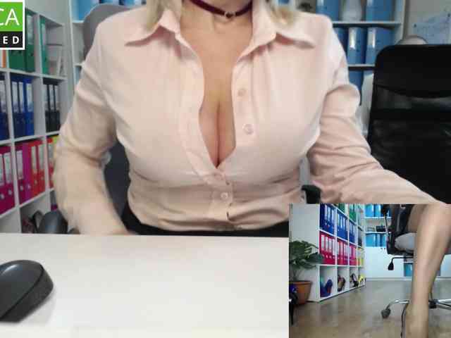 passionate_blonde webcam