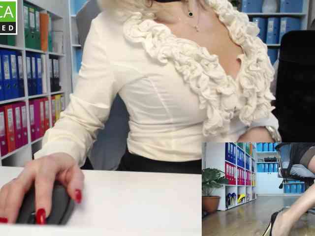 passionate_blonde webcam