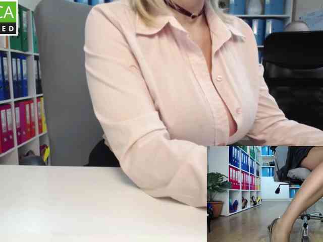 passionate_blonde webcam