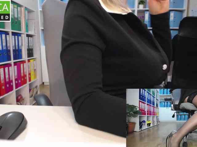 passionate_blonde webcam