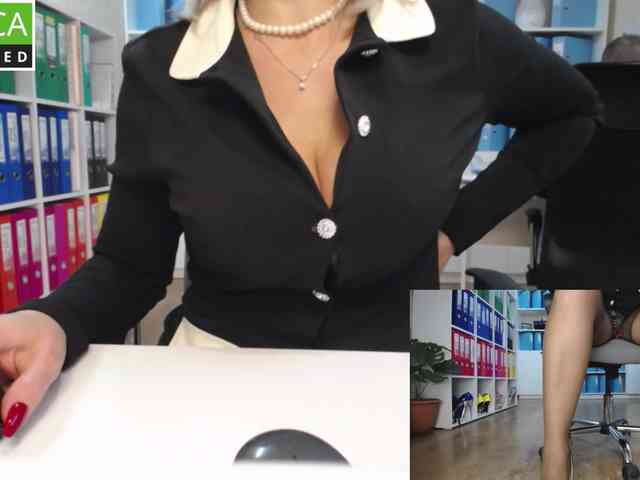 passionate_blonde webcam