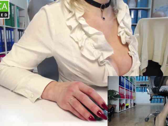 passionate_blonde webcam