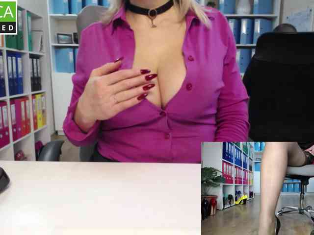 passionate_blonde webcam