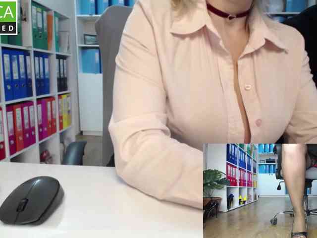 passionate_blonde webcam