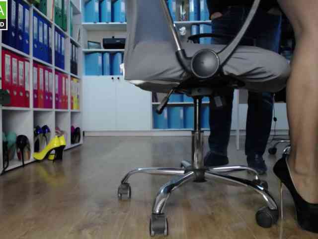 passionate_blonde webcam