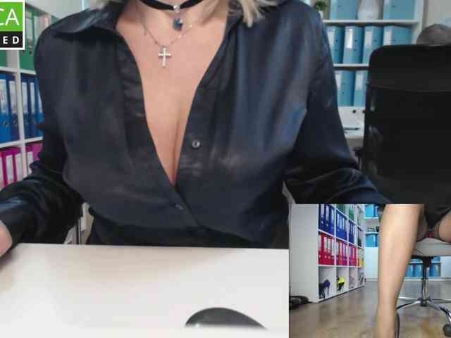 passionate_blonde webcam