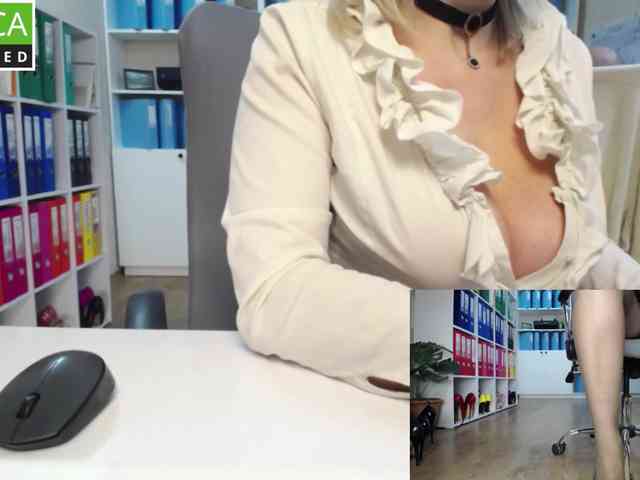 passionate_blonde webcam