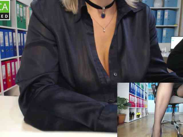 passionate_blonde webcam