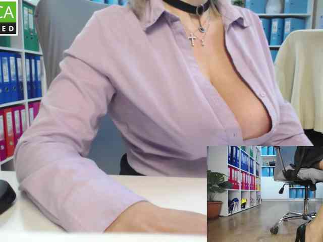 passionate_blonde webcam