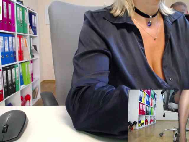 passionate_blonde webcam