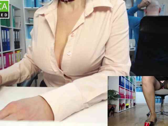 passionate_blonde webcam