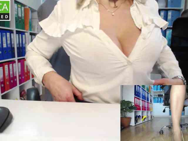 passionate_blonde webcam