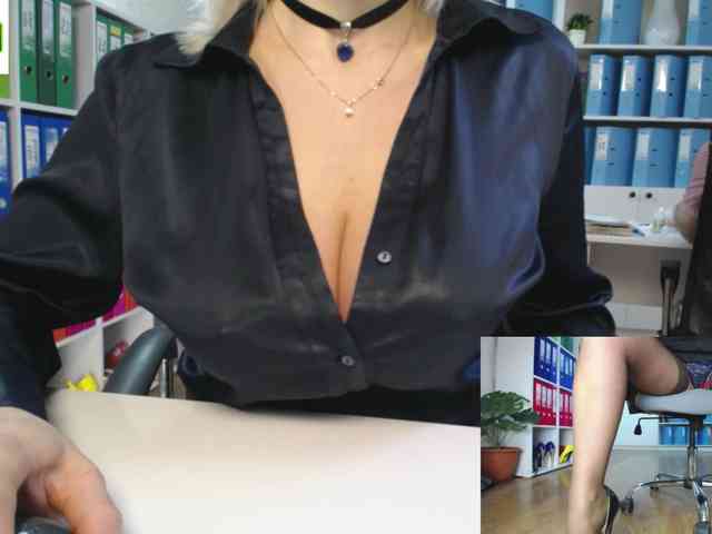 passionate_blonde webcam