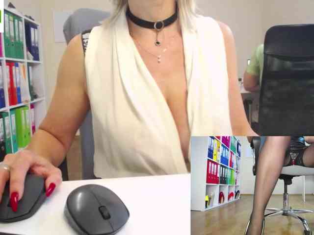 passionate_blonde webcam