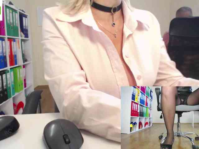 passionate_blonde webcam