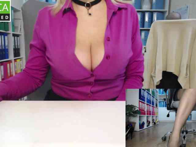 passionate_blonde webcam