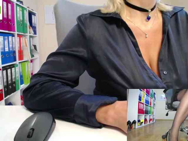 passionate_blonde webcam