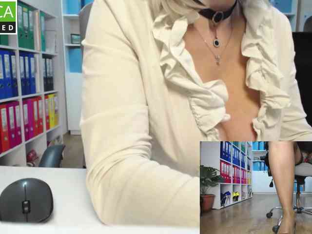 passionate_blonde webcam