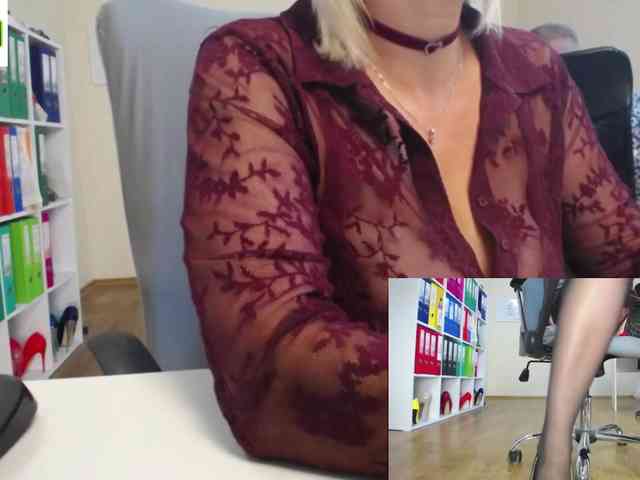 passionate_blonde webcam