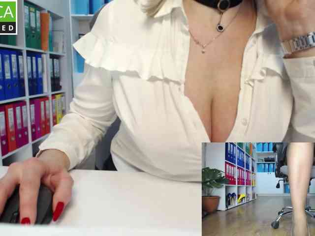 passionate_blonde webcam