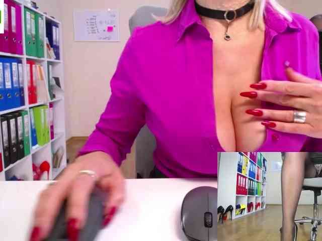 passionate_blonde webcam