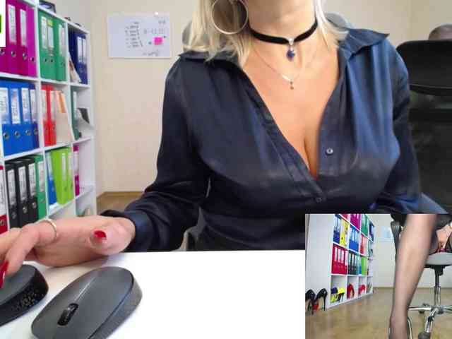passionate_blonde webcam