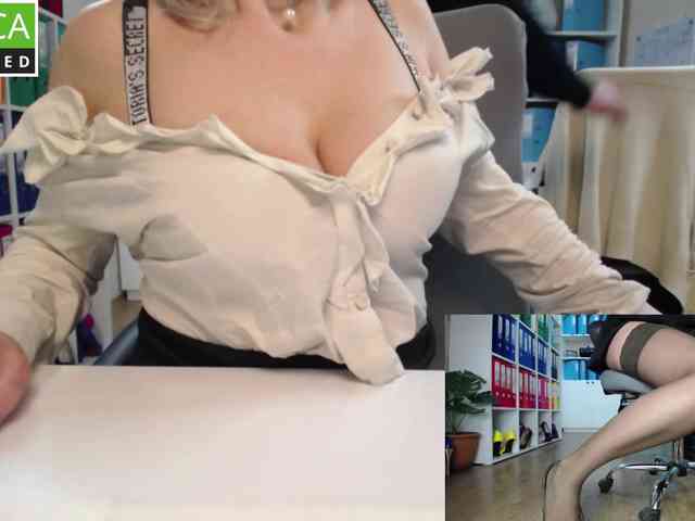 passionate_blonde webcam