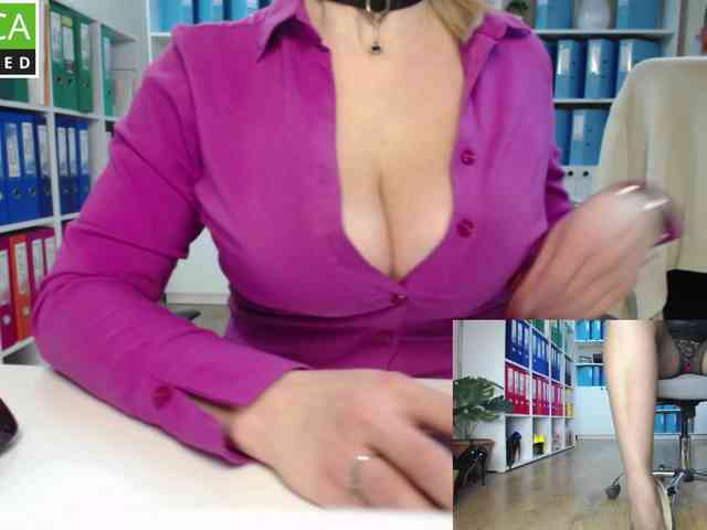 passionate_blonde webcam