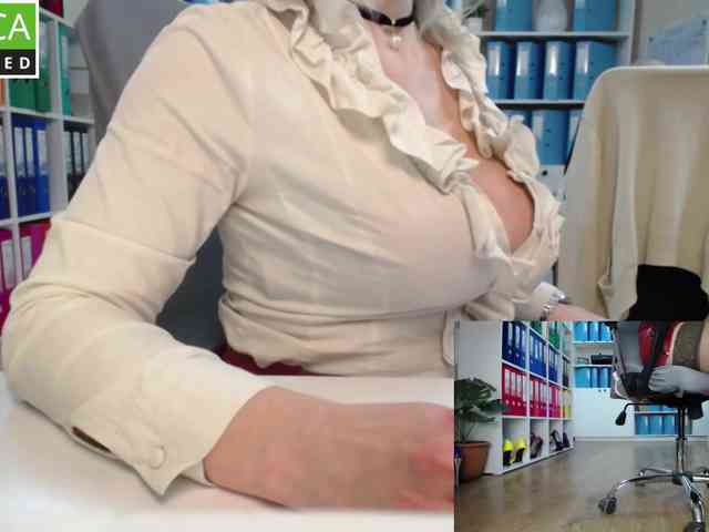 passionate_blonde webcam